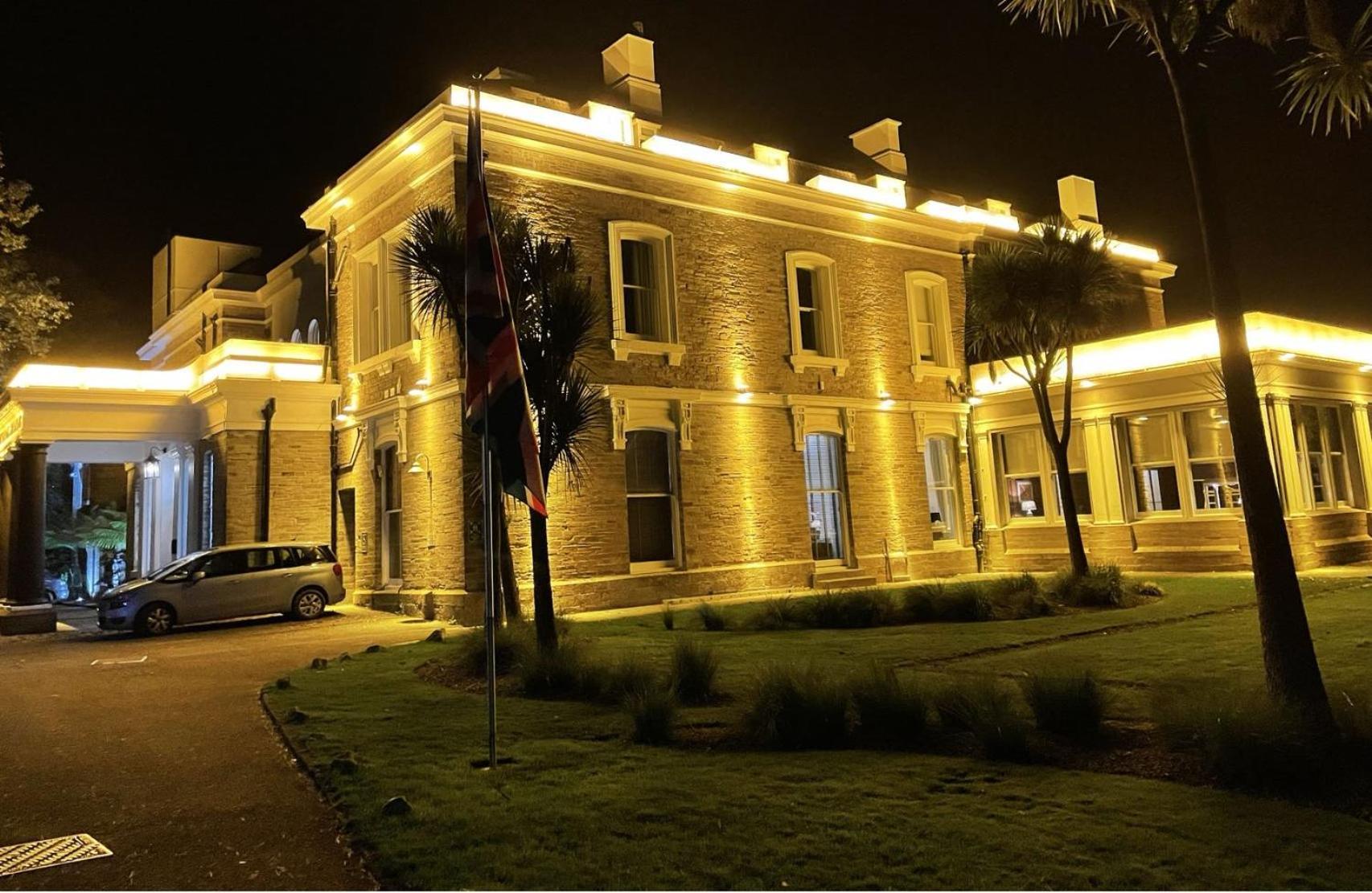 Trenython Manor Resort Фовей Экстерьер фото